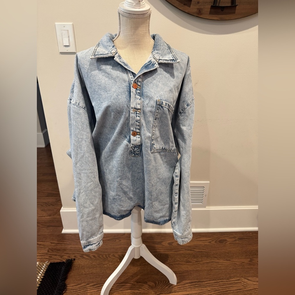 Woman’s Size 3X Jean jacket.